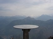 Salita da S. Pellegrino al Monte Zucco lungo il ripido sentiero panoramico EE l'11 aprile 09   - FOTOGALLERY